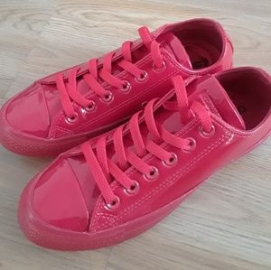 Red Converse
